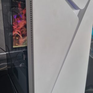 Powerful Pre-Owned Gaming PC – i7 & GTX 1080 Ti Performance - Image 1